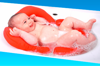 Чи можна при нежиті купати немовля