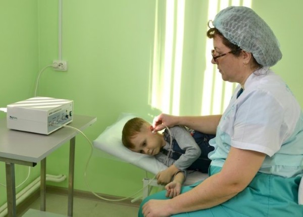 Електрофорез УВЧ та інші методи фізіотерапії при отиті
