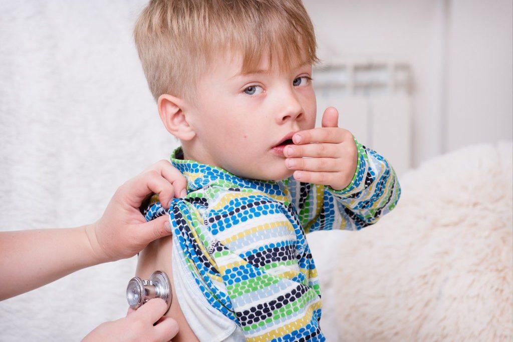 Мокрий кашель без температури як лікувати ребнка
