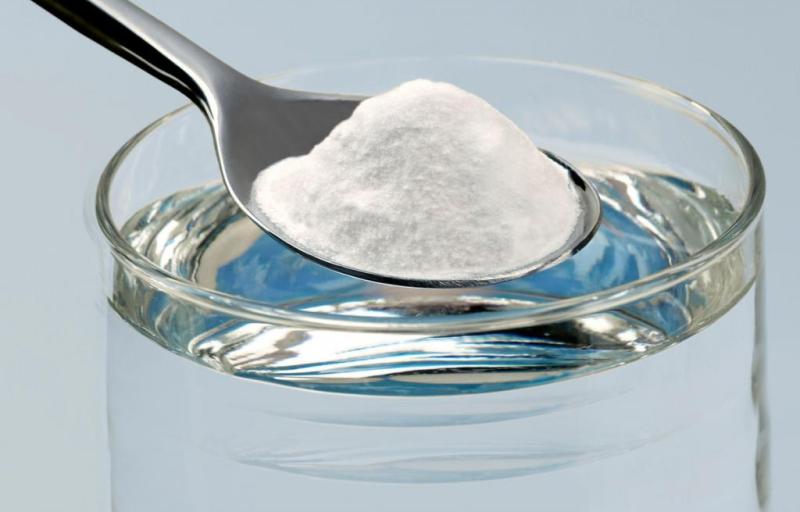 Полоскання горла содою і сіллю