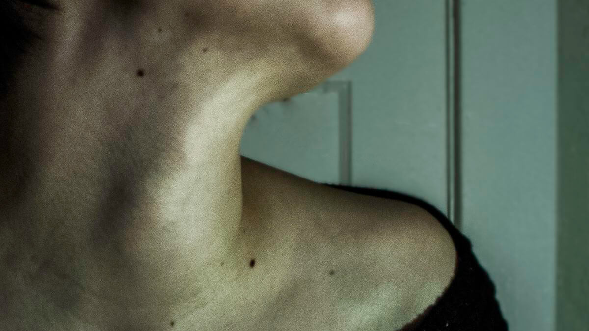 Причини виникнення кома в горлі