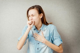Сухий кашель не відкашлюється причини лікування та ускладнення