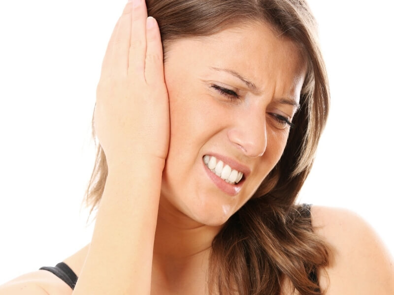 Закладене вухо після застуди що робити і до якого лікування варто вдатися
