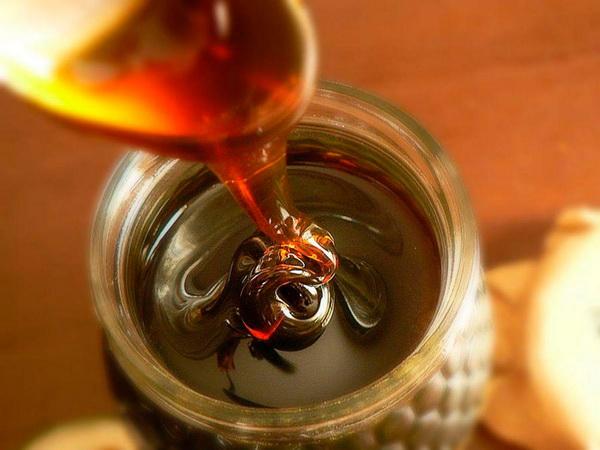 Як виглядає гречаний мед і його відмінні риси